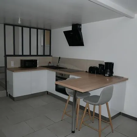 Indépendant, Au Calme. La Roche-sur-Yon