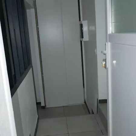 Appartement Indépendant, Au Calme.